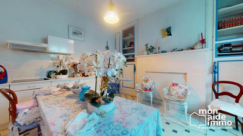 Maison - 266 m² - 7 pièces