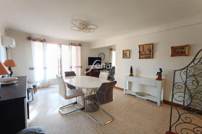 Appartement - 77 m² - 4 pièces