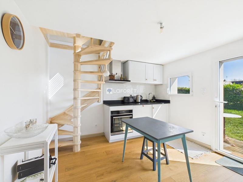 Maison - 180 m² - 8 pièces