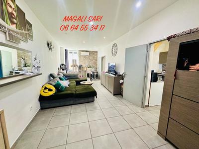 Maison - 85 m² - 5 pièces