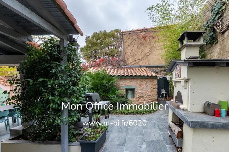 Maison - 180 m² - 7 pièces