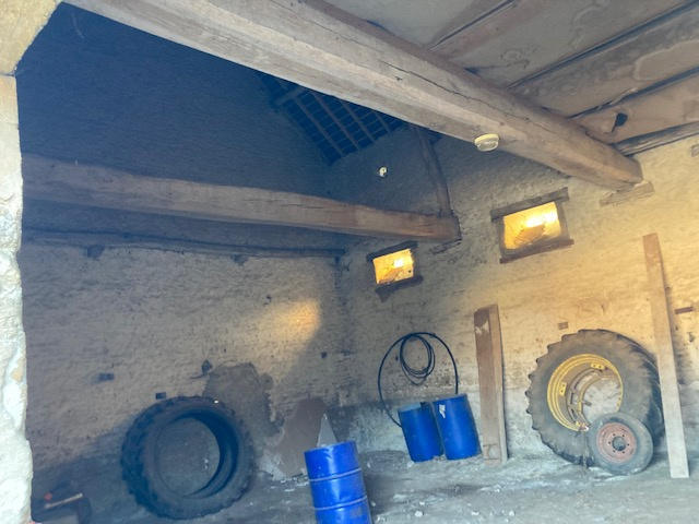 Parking / Garage - 103 m²