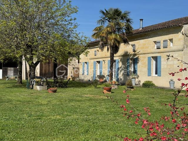 Maison en pierre - 160 m² - 6 pièces