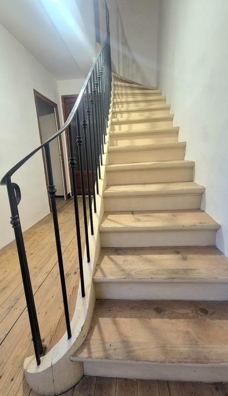 Maison - 212 m² - 8 pièces