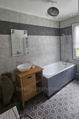 Maison - 105 m² - 4 pièces