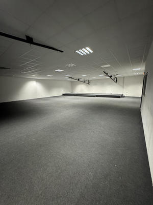 Local commercial - 200 m²