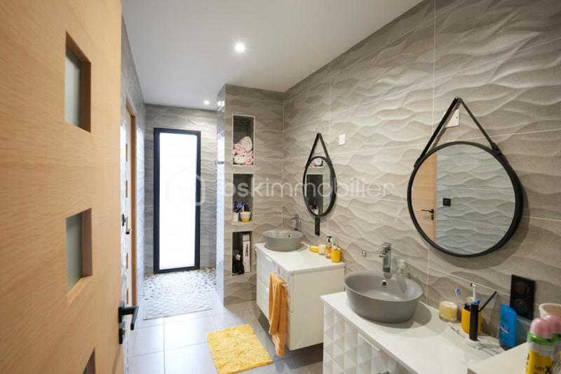 Maison d'architecte - 347 m² - 7 pièces