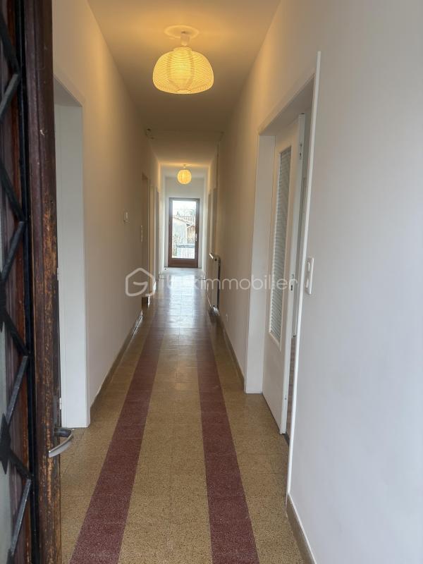 Maison traditionnelle - 140 m² - 5 pièces