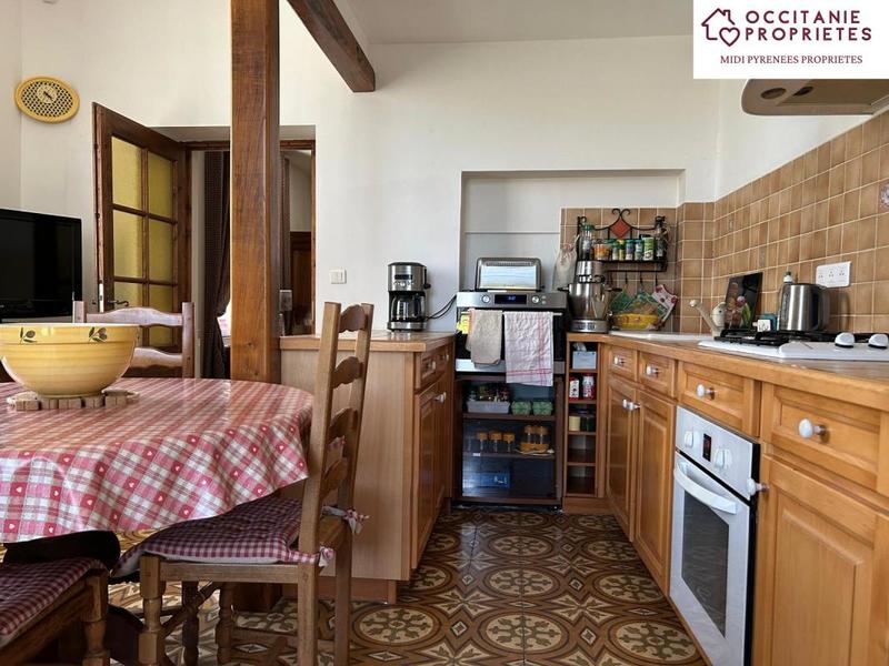 Demeure - 224 m² - 7 pièces