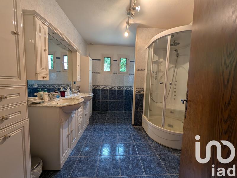 Maison - 192 m² - 6 pièces