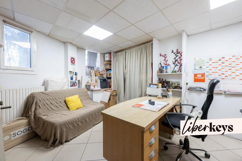 Local commercial - 362 m² - 7 pièces