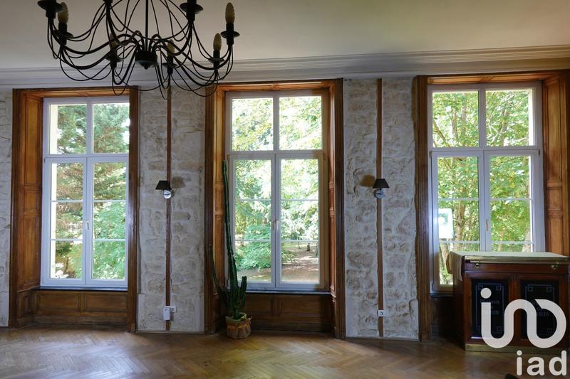 Maison - 300 m² - 6 pièces