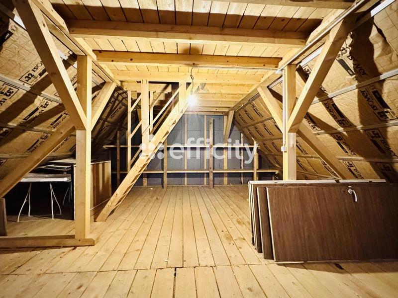 Maison - 248 m² - 7 pièces