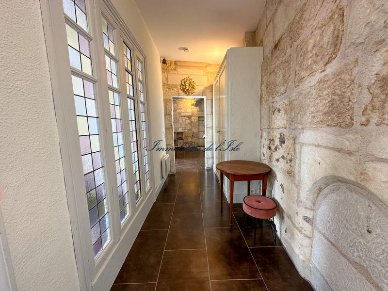 Appartement - 83 m² - 2 pièces