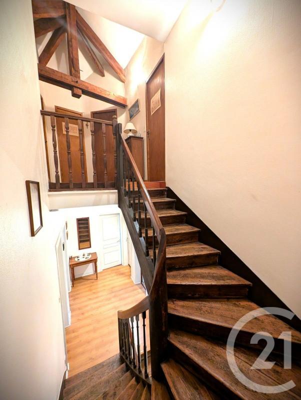 Maison - 198 m² - 8 pièces