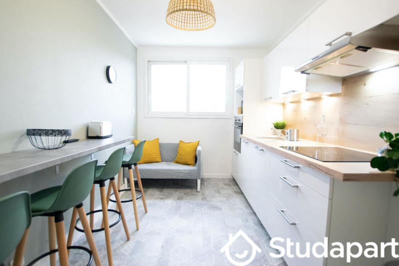 Chambre - 13 m² - 1 pièce