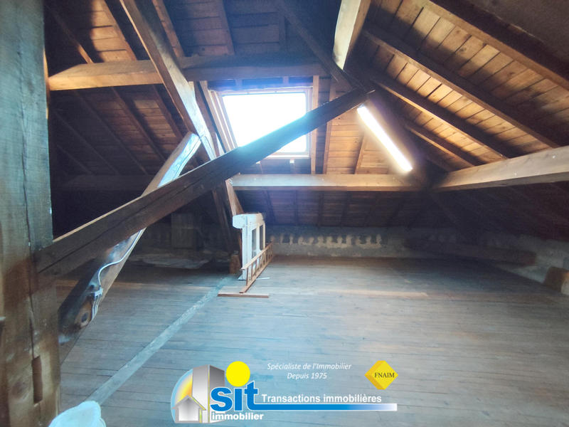 Maison - 201 m² - 6 pièces