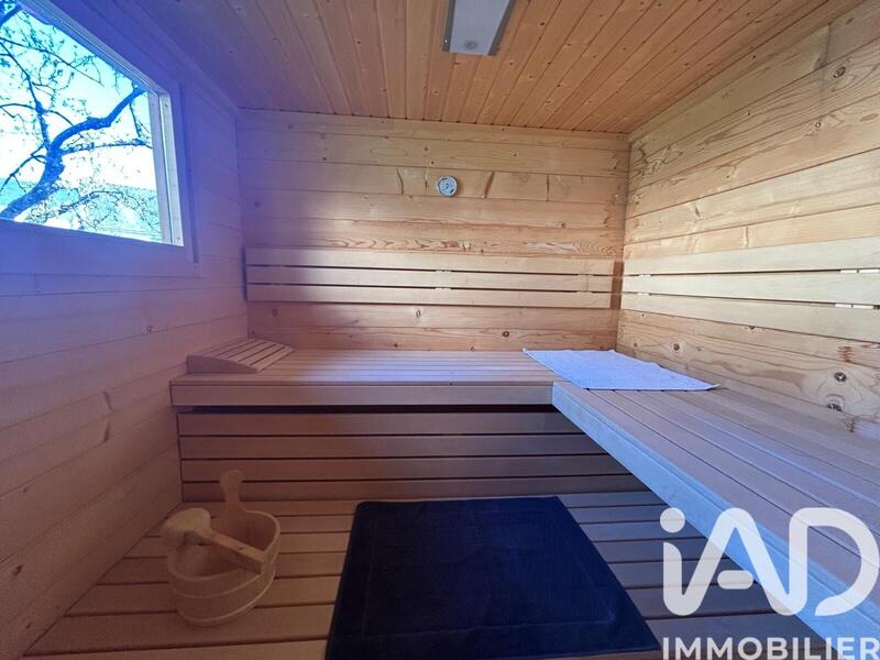 Maison de ville - 340 m² - 14 pièces