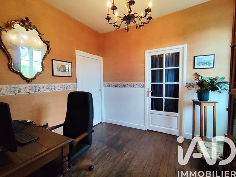 Maison - 240 m² - 8 pièces