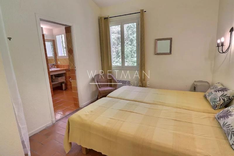 Villa - 230 m² - 8 pièces