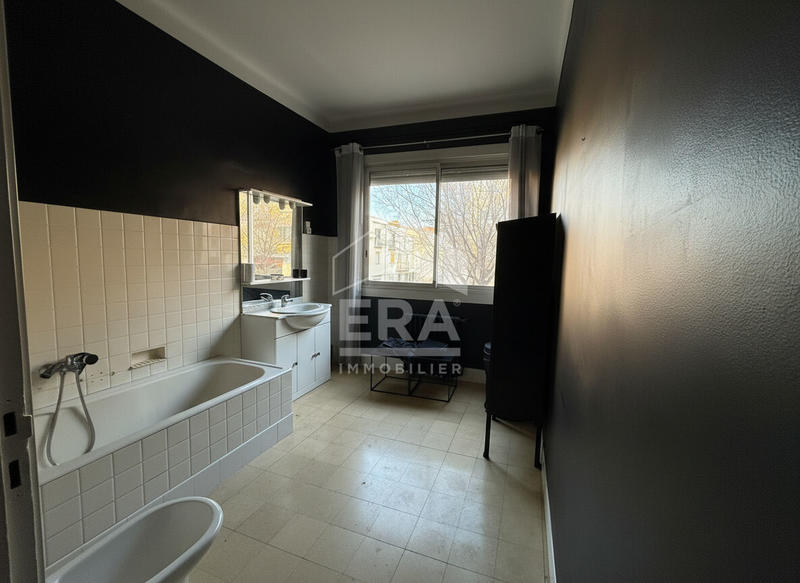 Immeuble - 13 pièces