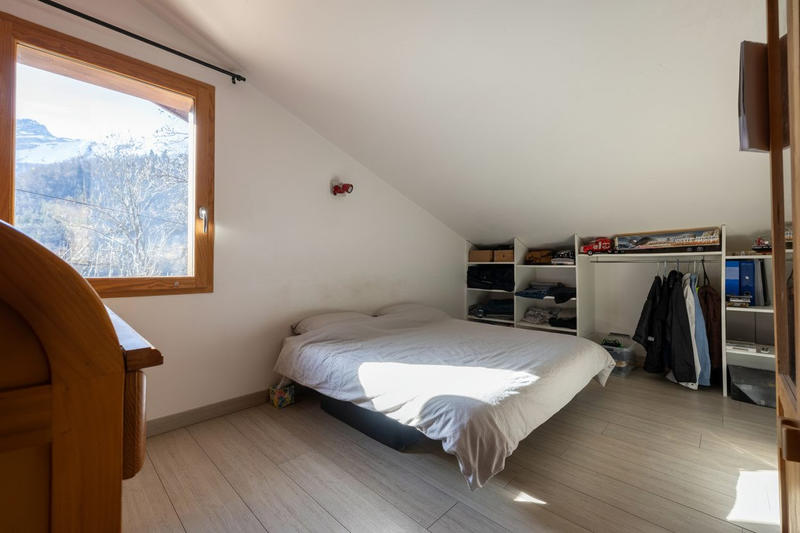 Maison - 90 m² - 6 pièces