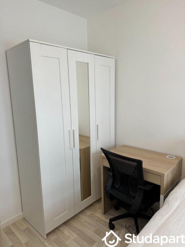 Chambre - 11 m² - 1 pièce