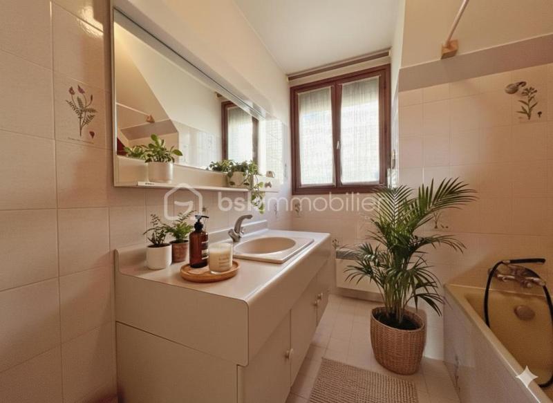 Maison traditionnelle - 152 m² - 7 pièces