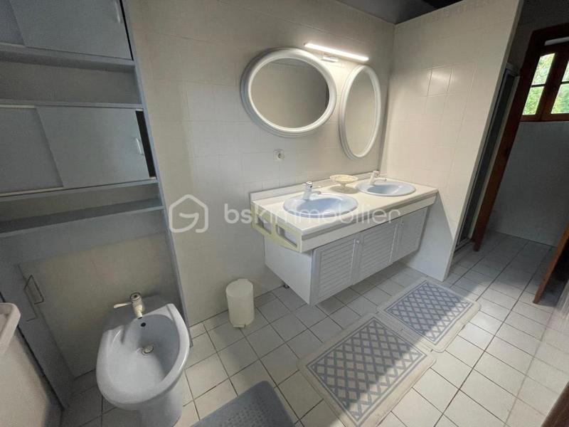 Demeure - 388 m² - 10 pièces