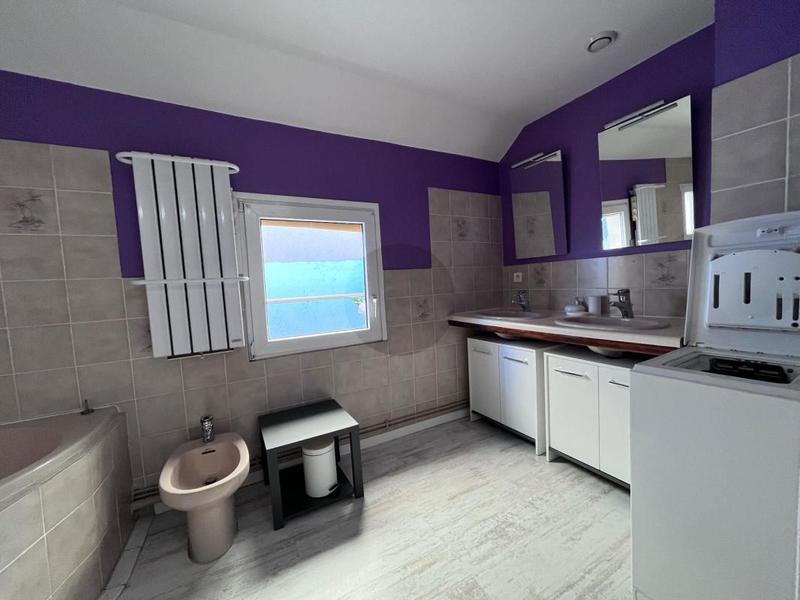 Appartement - 64 m² - 4 pièces