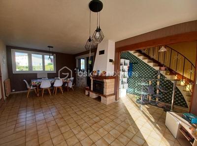 Maison - 91 m² - 5 pièces