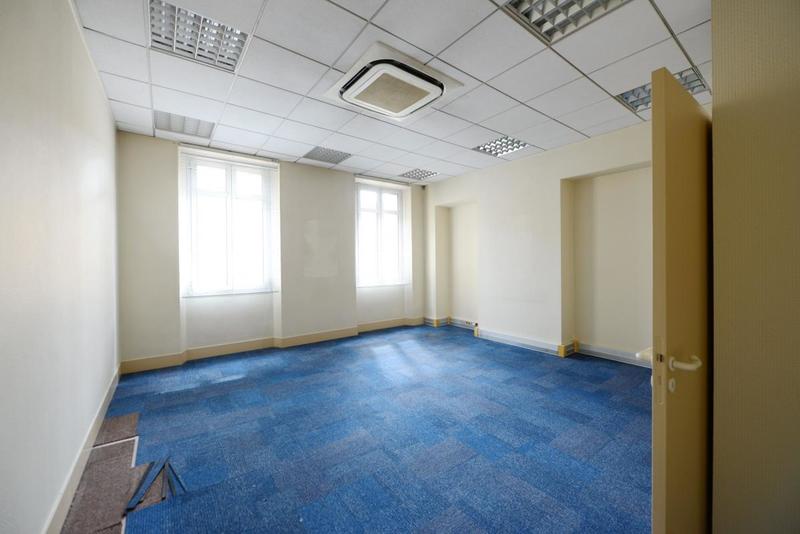 Local commercial - 200 m²