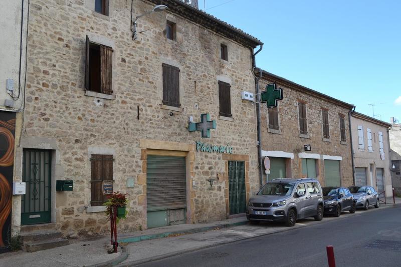 Maison de village - 333 m² - 8 pièces