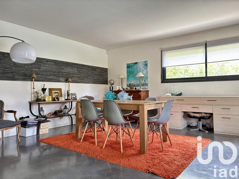 Maison - 198 m² - 6 pièces