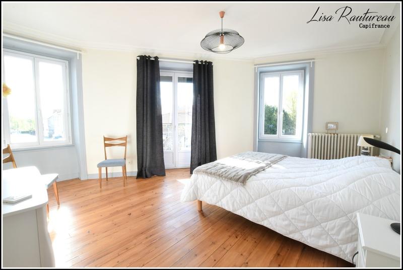 Maison bourgeoise - 360 m² - 10 pièces