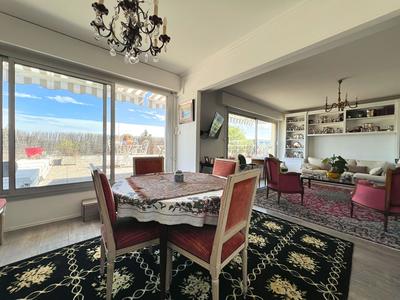 Appartement - 115 m² - 5 pièces