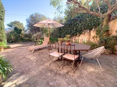 Villa - 261 m² - 8 pièces