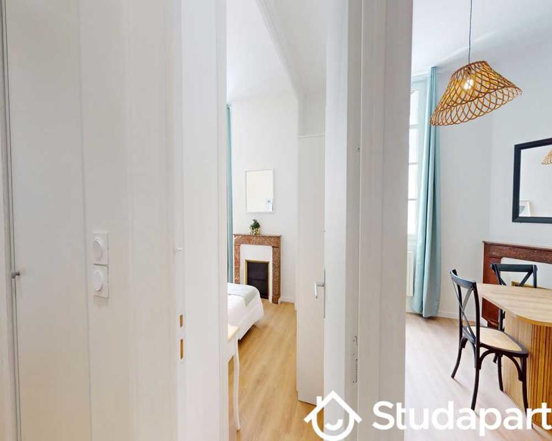 Chambre - 60 m² - 1 pièce