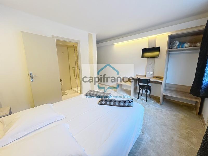 Fonds de commerce - 984 m²