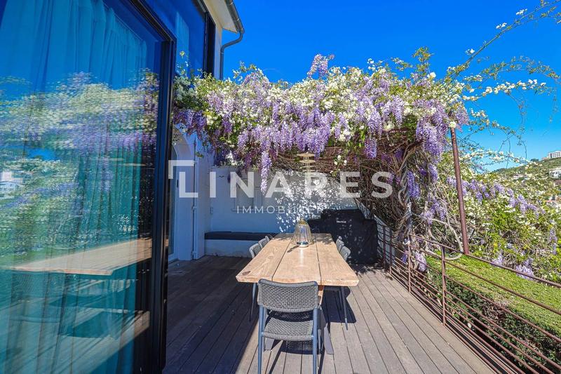 Villa - 250 m² - 5 pièces