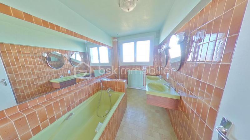 Appartement - 79 m² - 4 pièces