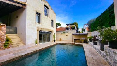 Maison - 177 m² - 7 pièces