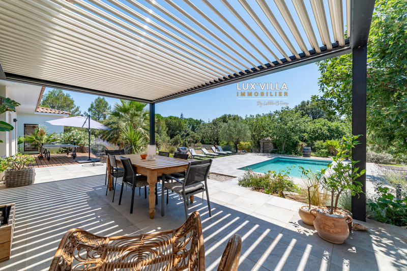 Villa - 290 m² - 12 pièces