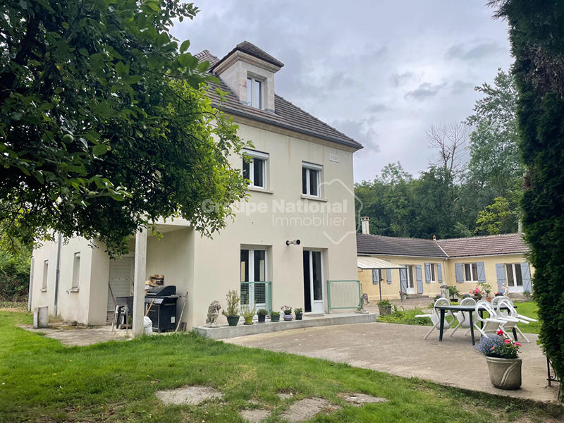 Maison - 310 m² - 7 pièces