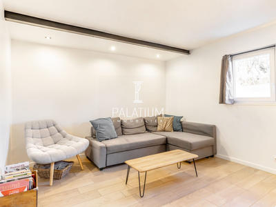 Maison - 219 m² - 8 pièces