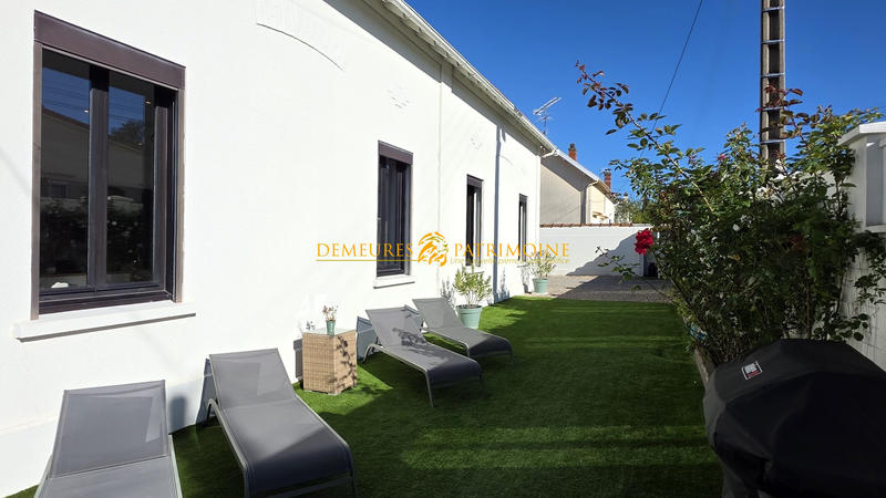 Maison - 247 m² - 6 pièces