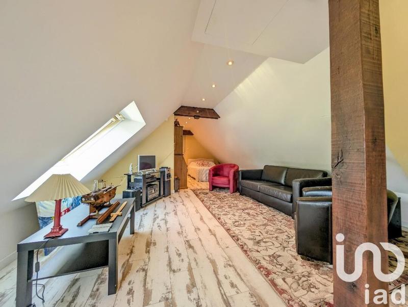 Maison - 300 m² - 12 pièces