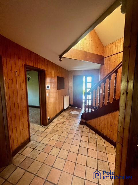 Maison - 219 m² - 6 pièces