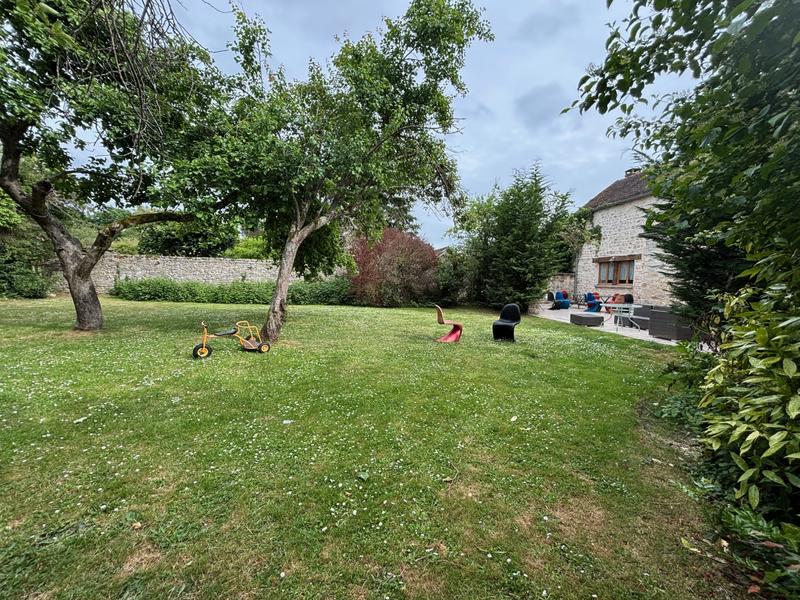 Maison ancienne - 546 m² - 23 pièces