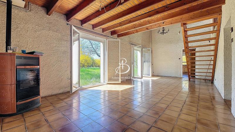 Maison - 230 m² - 6 pièces